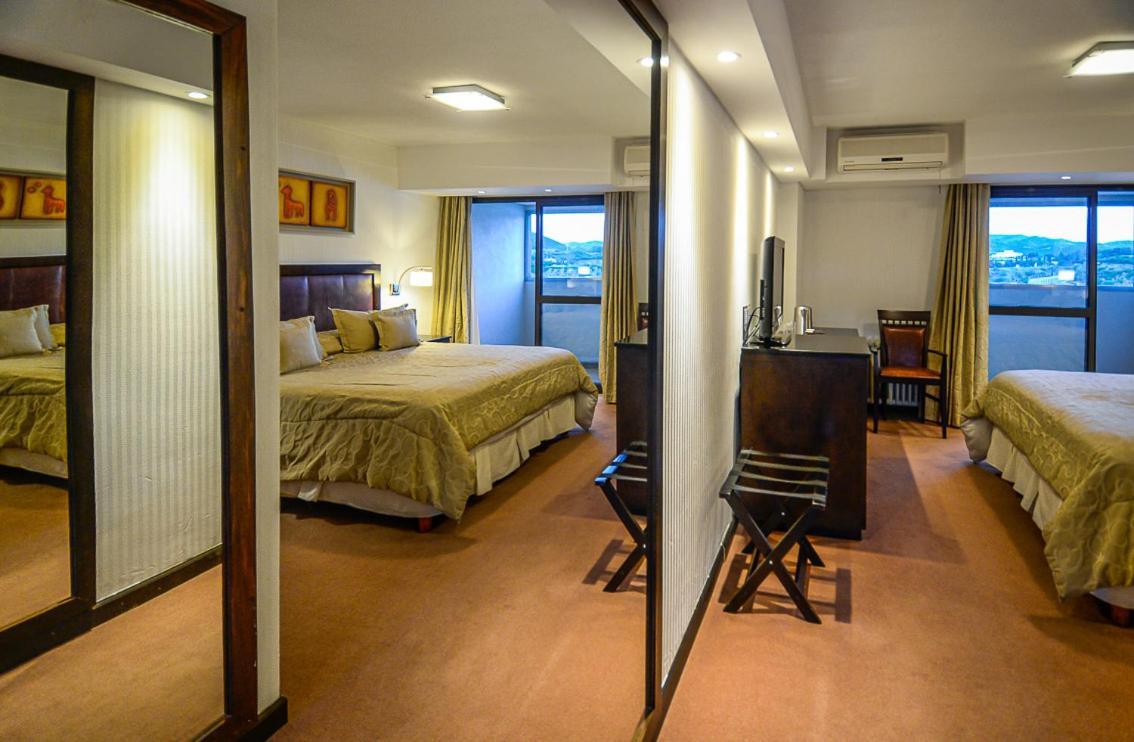 Hotel Потреро де лос Фунес Екстериор снимка