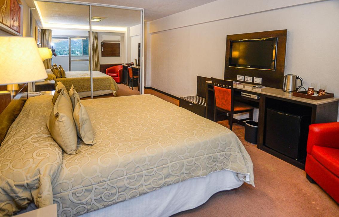 Hotel Потреро де лос Фунес Екстериор снимка